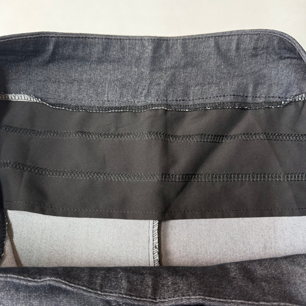 Chicos So Slimming Bermuda Shorts 1.5 Womens 10P Black Chambray Pull On Stretch - Picture 6 of 11